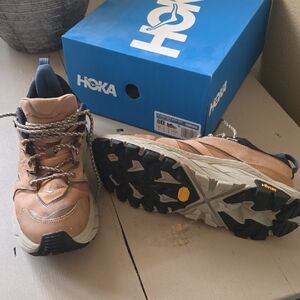 Hoka ANACAPA LOW GTX Tan and Black, Size 8